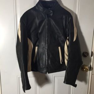 Motorcycle jacket black and white leather zip with pockets size Large